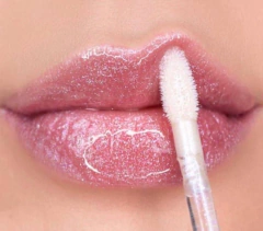 Lip Gloss Volumoso Cor 15 - Max Love - Maquiagem e Cosméticos | Z Makeup