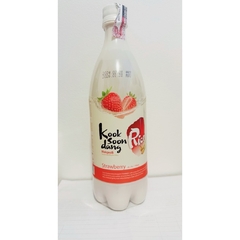 MAKGEOLLI COM MORANGO GARRAFA