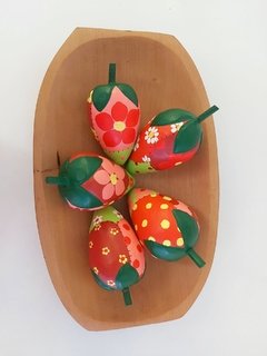 FRUTA MADEIRA MORANGO PATCHWORK UNIDADE - comprar online