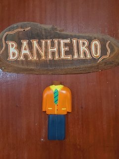 Marcadores de Porta de Banheiro na internet