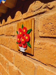 Imagem do QUADRO EM MADEIRA COM FLORES VERMELHAS 20X25CM