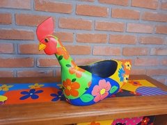 GALINHA GAMELA GG COLORIDA (PEÇA ÚNICA)