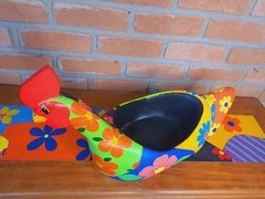 GALINHA GAMELA GG COLORIDA (PEÇA ÚNICA) na internet