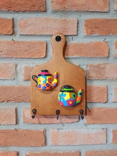 Tábua Decorativa com 2 Figuras e 3 Ganchos