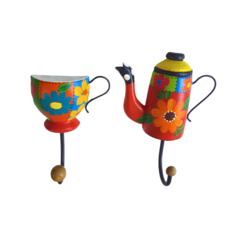 Kit 2 Cabideiros Porta Pano de Prato Cozinha Bule e Xícara Vermelho - Porão da Arte - Lécio e Alcinéia