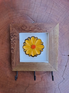 Porta-chaves Quadro de Flor 3 ganchos - Porão da Arte - Lécio e Alcinéia