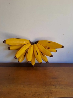 Penca de Banana Amarela em Madeira - comprar online
