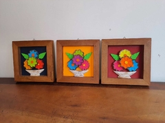 Kit 3 Quadros Flores 22x22cm fundo colorido na internet