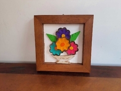 Quadro Flores 22x22cm fundo colorido na internet
