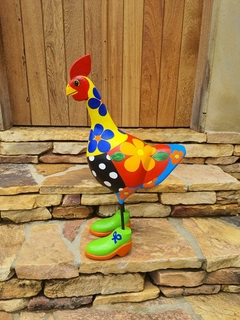 Galinha de Sapatos em Madeira 70 cm Cores Sortidas - comprar online