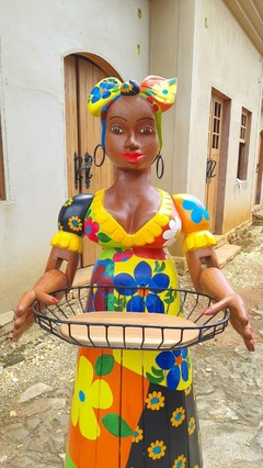 Boneca Fruteira 1,65m Pele Cor da Madeira - comprar online