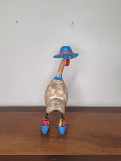 Galinha de Chapéu 30 cm Azul Claro - loja online