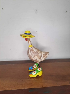 Galinha de Chapéu 30 cm Amarelo Limão na internet