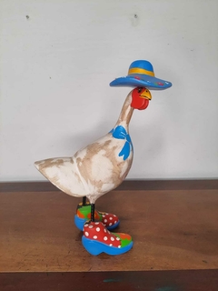 Galinha de Chapéu 30 cm Azul Claro na internet
