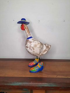 Galinha de Chapéu 44 cm Azul Escuro na internet