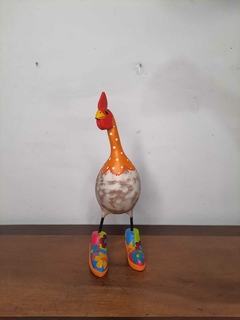 Galinha Florzinha em Madeira 30 cm Laranja Claro - comprar online