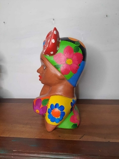 Boneca Namoradeira Turbante 30 cm em Madeira - Porão da Arte - Lécio e Alcinéia