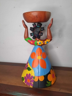 Boneca Fruteira 40cm com Gamela em Madeira Cabelo Tererê - comprar online