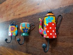 Kit 3 Cabideiros Cozinha Bule, Chaleira e Xícara - comprar online