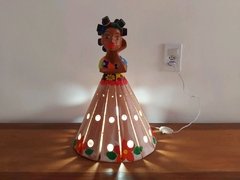 Imagem do BONECA LUMINÁRIA EM MADEIRA 40CM TERERÊ