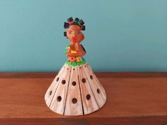 Boneca Luminária em Madeira 30cm Tererê Saia em Pátina
