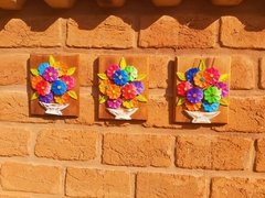 Kit 3 Quadros de flores em madeira 20x25cm - Porão da Arte - Lécio e Alcinéia