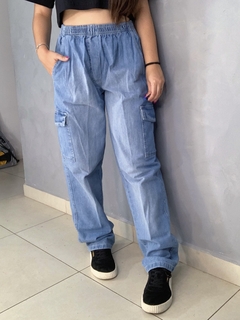 Calça Cargo - JEANS CLARO na internet