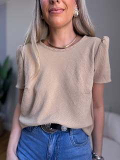 Blusa Bianca na internet