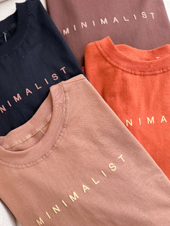 T-Shirt Minimalista na internet