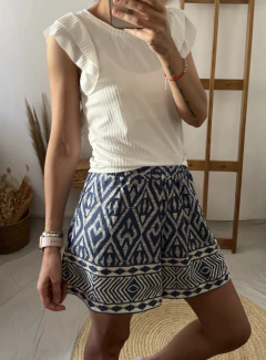 Short Monaco en internet