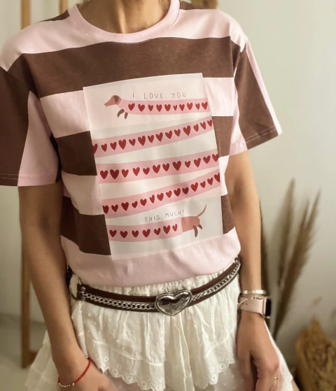 Remeras Dachshund raya ancha