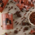 Lata Bombom Chocolate 54% Cacau com creme de Avelã - traz bombons de 16,5g de puro sabor e equilíbrio para a sua saúde. Uma opção Zero Glúten, Zero Lactose, Zero Açúcar, perfeita para celíacos, intolerantes a lactose, diabéticos ou quem busca uma vida mai