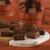 Display com Bombons 54% Cacau com creme de Avelã Luckau Zero Glúten, Zero Lactose, Zero Açúcar, perfeita para celíacos, intolerantes a lactose, diabéticos ou quem busca uma vida mais saudável. 