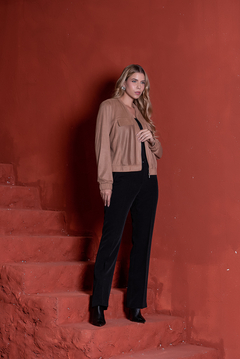 JAQUETA BOMBER SUEDE PLISSADO - 2638 - GINESTRA