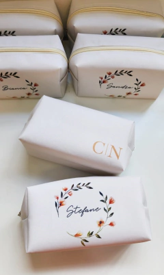 Necessaire Personalizada para Madrinhas de Casamento - comprar online