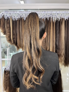 RABO DE CAVALO DE CABELO HUMANO MORENA ILUMINADA - Cabelo Mais Estética
