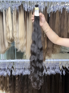 CABELO HUMANO CASTANHO CACHEADO 62CM 87 Gramas - ETIQUETA PRATA na internet
