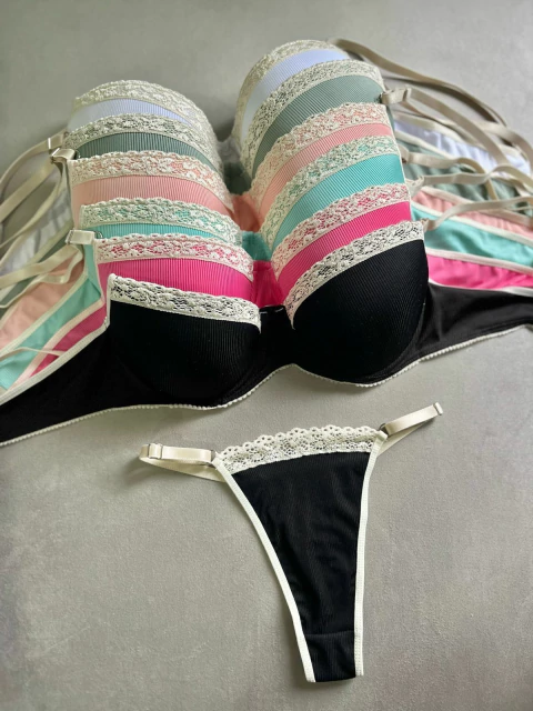 Conjunto armado c/puntilla pastel