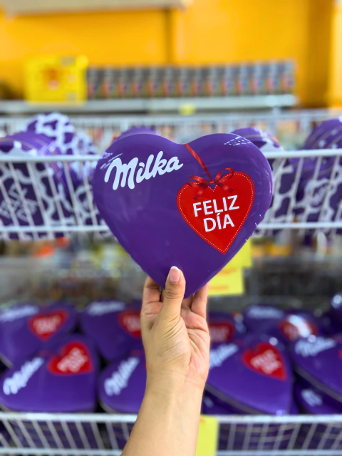 LATA CORAZON MILKA MOÑO