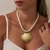 Colar Fio de Seda Off-White Concha