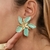 Brinco Flor Esmaltada Verde Água