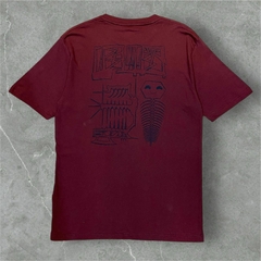 REMERA FISHBONE BORDO - comprar online