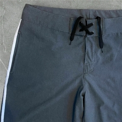 SHORT CLASSIC GRIS BLANCO en internet