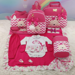 KIT BOLSA MATERNIDADE 5 PEÇAS URSO CHEVRON PINK + SAÍDA MATERNIDADE MENINA na internet