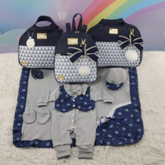 KIT BOLSA MATERNIDADE 3 PEÇAS CHEVRON MARINHO + SAIDA MATERNIDADE MENINO - loja online