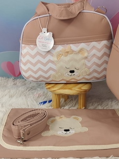 KIT BOLSA MATERNIDADE 5 PEÇAS URSO CHEVRON NUDE - Let Baby Bolsas De Maternidade