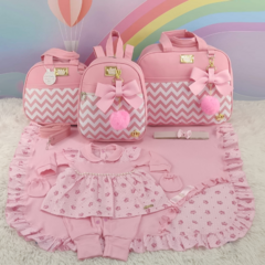 KIT BOLSA MATERNIDADE 3 PEÇAS CHEVRON ROSA + SAIDA MATERNIDADE