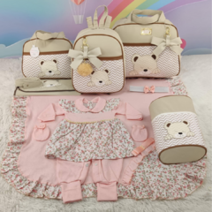 KIT BOLSA MATERNIDADE 5 PEÇAS URSO CHEVRON BEGE + SAÍDA MATERNIDADE MENINA na internet