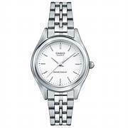 Reloj Casio de dama con malla de acero