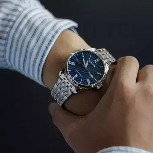 Reloj Citizen automático de hombre de malla de acero — imagen 2
